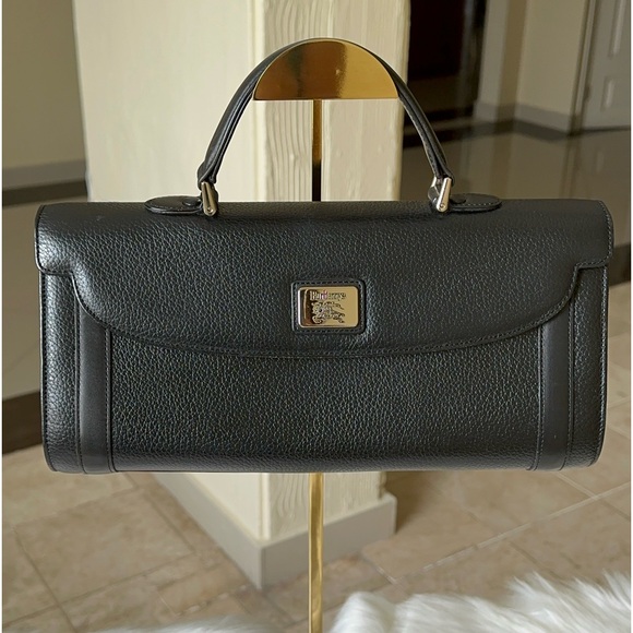 Auth Burberry EUC - Picture 3 of 17